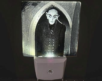 Nosferatu 1922 / Count Orlok /Max Schreck Vampire Black & White - Nightlight – Unique 3-1/4" Square Literary Home Décor