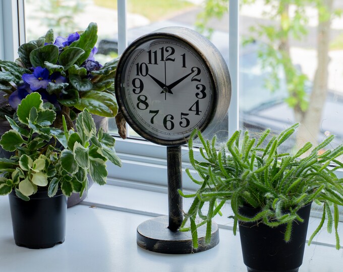 Black Gold Table Clock Classic Small Round Clock Silent Non Etsy