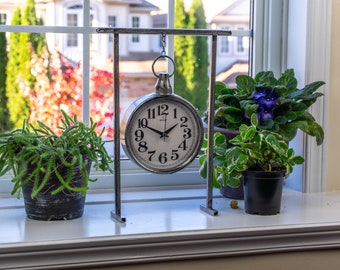 Silver Desk Clock, Table Clock, Classic Small Round Clock with Rectangular Base, Silent Light Desk Clock, for Home Décor