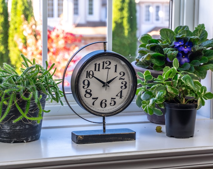Black & Gold Table Clock, Classic Small Round Clock, Silent Non Ticking