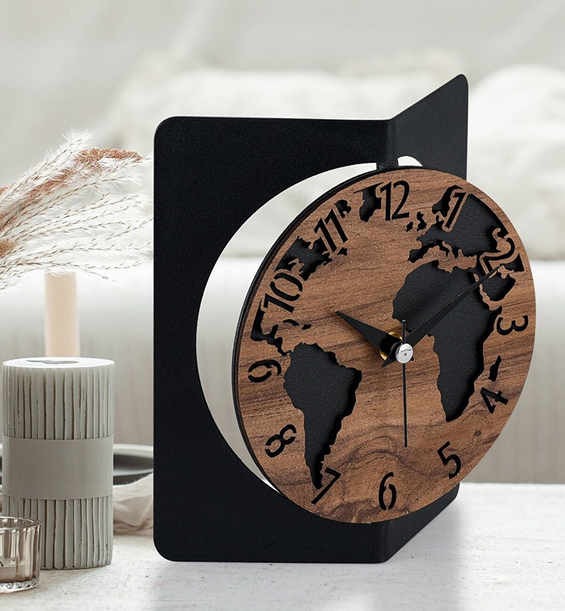 World Map Black Table Clock, Classic Small Round Clock, Silent Non