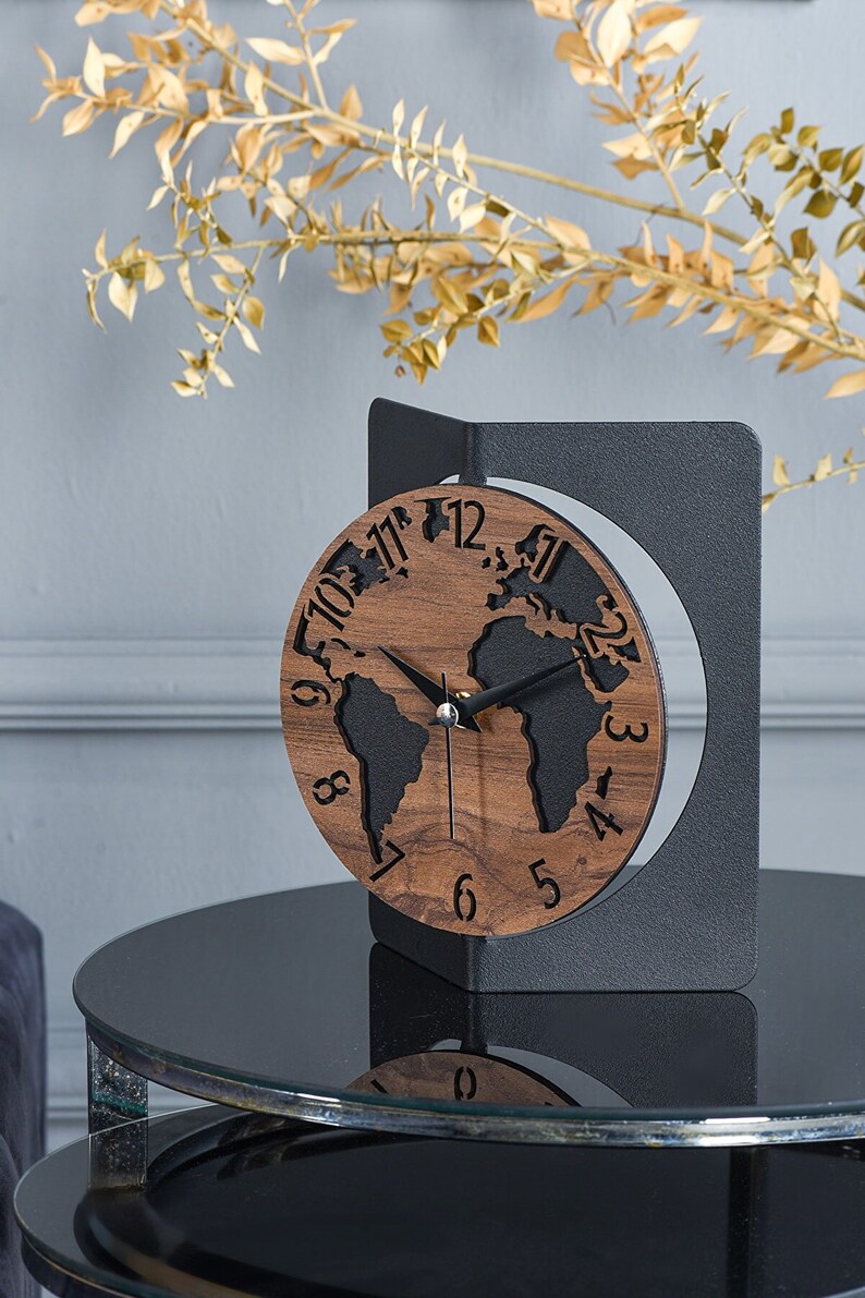 World Map Black Table Clock, Classic Small Round Clock, Silent Non Ticking Desk Clock, for Home