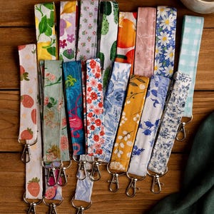 Handmade Fabric Keychain, Floral Keychain, Wristlets, Key Fob, Cute Fabric Keychain for Women, Wrist Lanyard Key Holder, Gift for Her