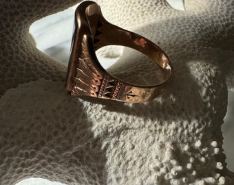 Antike große 10K Rose Gold Hand geätzte Rolle Arbeit Schwarz Stein Ring SZ 10,5 bereit für die Dekoration