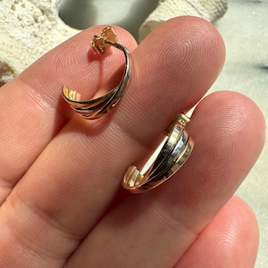 Vintage 14K Semi Hoop Overlapping Tri Colour Gold Stud Earrings