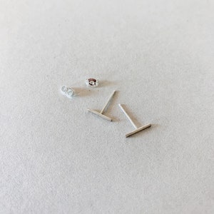 Bar Stud Oorbellen, Bar Oorbellen, Kraakbeen Oorbellen, Tiny Bar Stud Oorbellen, Sierlijke Bar Oorbellen, Sierlijke Bar Studs, Minimal Bar Studs