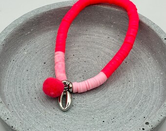 Sommer Armband in neon pink und rosa mit Muschel und Bommel Katsuki Sommerarmband Sea Salt and Shells PINKBOMMEL