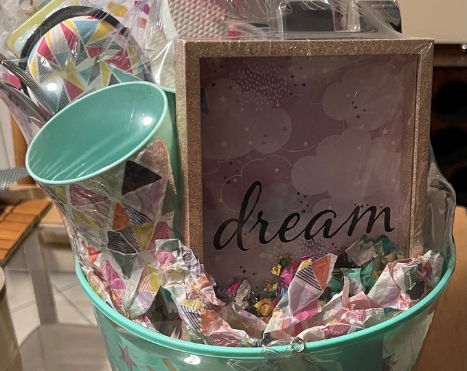 Mint Dreams Gift Basket