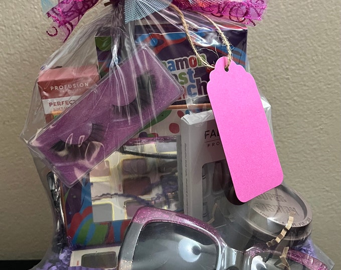 Toasty Makeup Lover Gift Basket