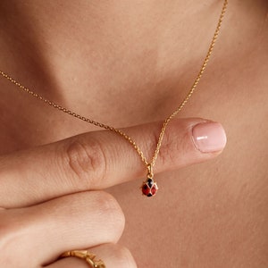 Collier coccinelle en or • Collier coccinelle en argent • Pendentif coccinelle • Collier coccinelle délicat • Bijoux faits main • Cadeau de Noël