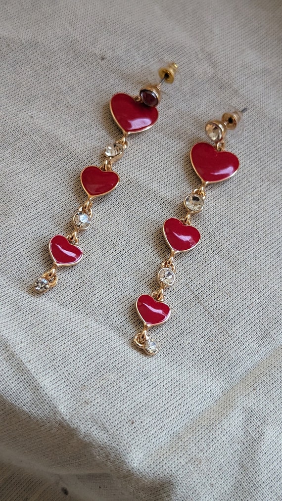 Y2K Red Heart Dandle Earrings