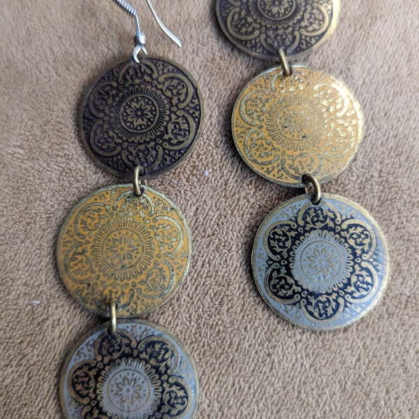 Vintage Gold Decorative  Dangling Discs Earrings
