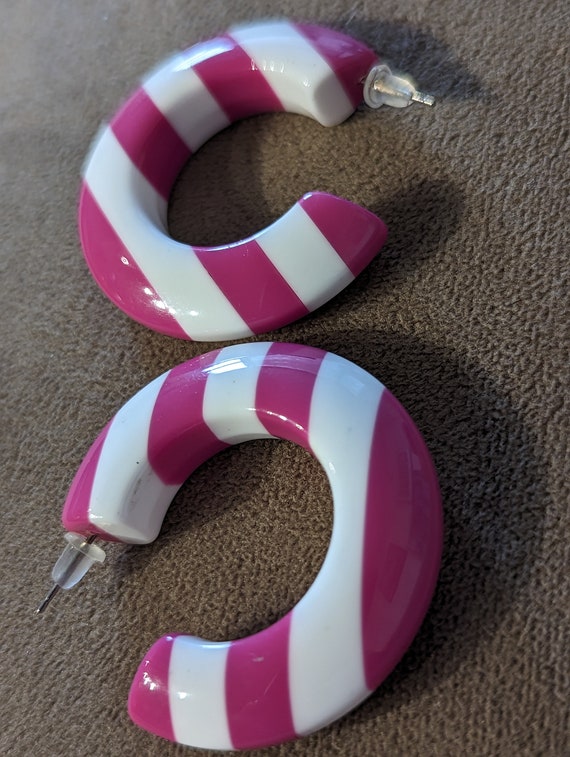 Y2K pink and white hoop earrings
