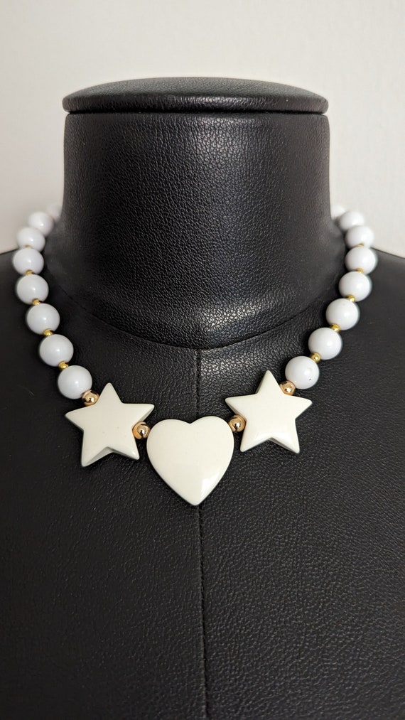 70s Heart and Stars White Beaded Choker Necklace