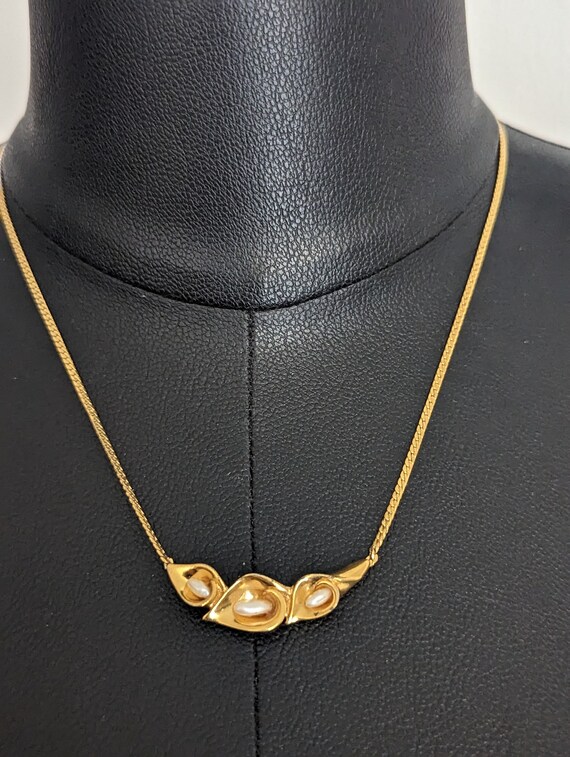 70s Golden Flower Necklace