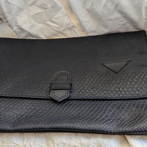 Bolsa preta grande texturizada dos anos 80 unissex