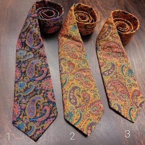 Vintage Paisley Tie