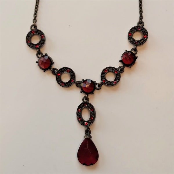 Vintage NINA RICCI for AVON necklace Red glass rhinestone Victorian style necklace