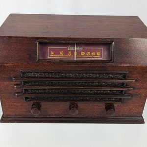 RARE VINTAGE 1947 Learadio Model 6615 AM Wood Tube Radio For Repair