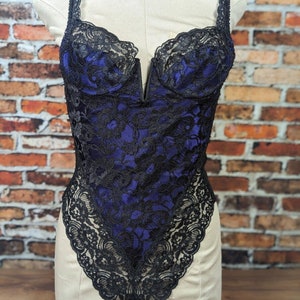 Vintage anni &#39;80 anni &#39;90 Victoria&#39;s Secret Gold Label Teddy Nero Viola M Pizzo e raso