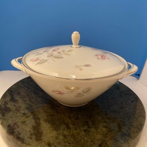 Crown Royal Bavaria Germany Wedding Rose  covered vegetable bowl