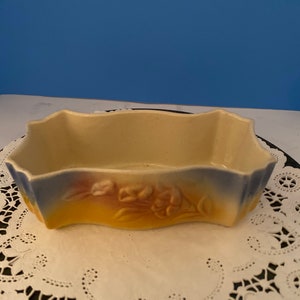 1950’s Shawnee pottery planter 181