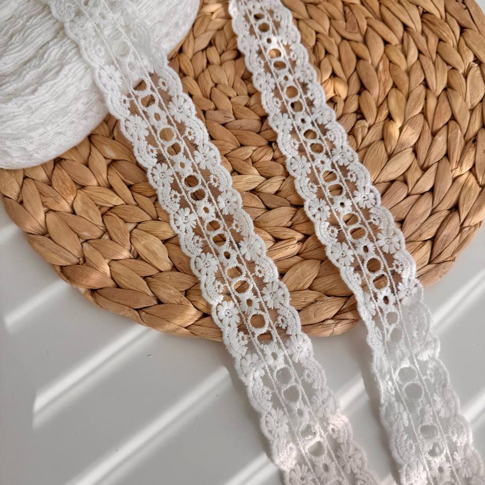 Embroidered Cotton Lace Trim: Off-white Mirrored 1.5