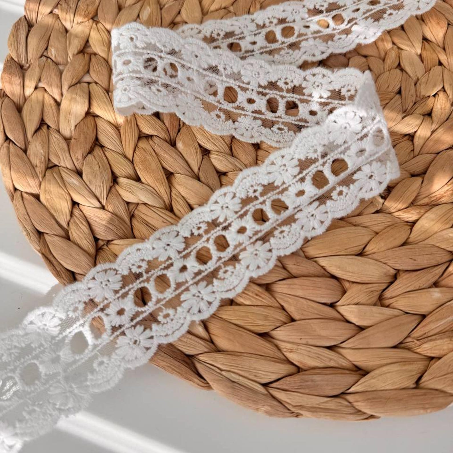 Embroidered Cotton Lace Trim: Off-white Mirrored 1.5