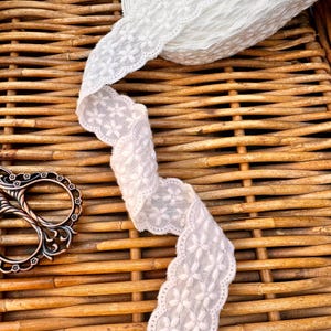 bridal ribbon lace
lace for crafting bows
delicate lace for bridal
