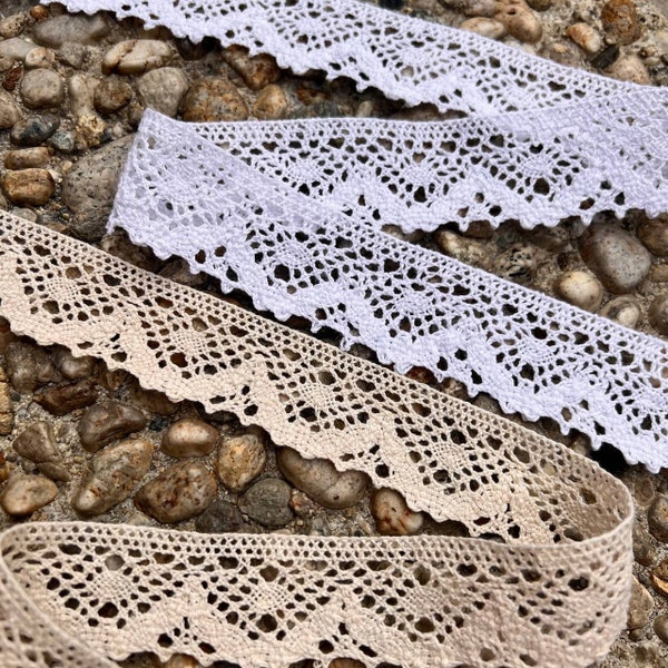 Crochet Cotton White Beige lace trim, Vintage Ribbon 1'2" in (3cm) Width Edge Guipure For Decor Sewing Scallop Edging