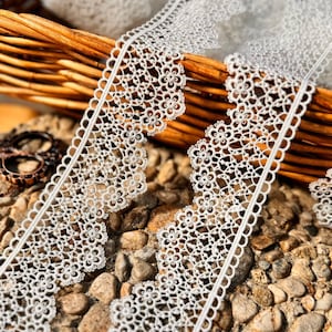 Spitzenband, Venedig Weißes Häkelband mit Bogenkante 5 cm Breite, Vintage Spitzenborte
