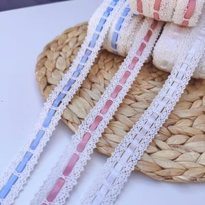 Baumwoll-Spitzenborte, cremeweißes Häkelband etwa 1 Zoll (2 cm) Breite mit Bogenkante, Guipure-Vintage-Spitzenborte, Blau, Rosa Bögen