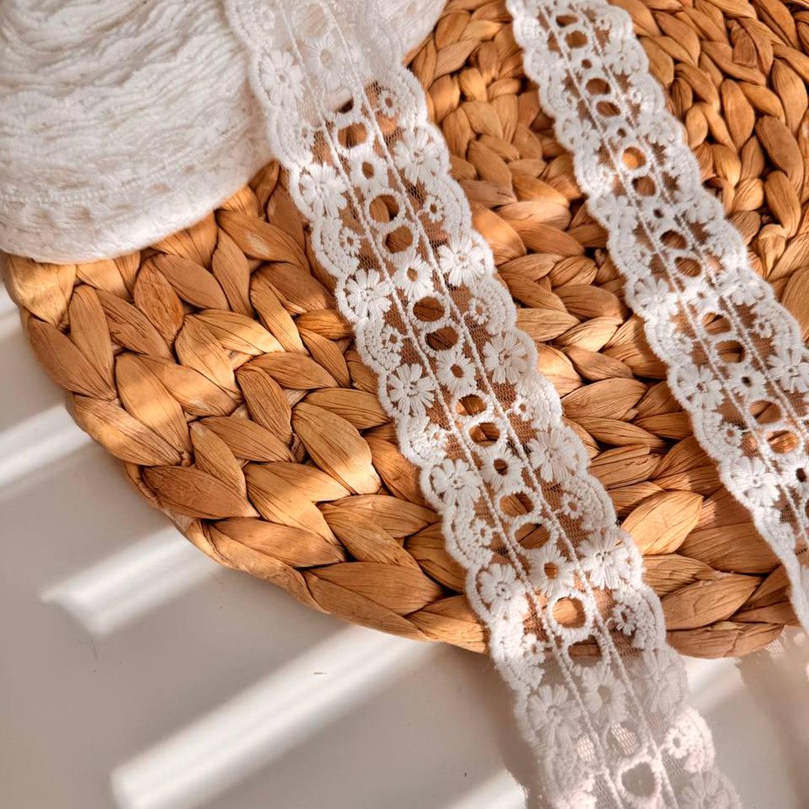 Embroidered Cotton Lace Trim: Off-white Mirrored 1.5
