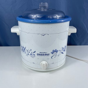 3 QT 1980's Vintage 3100-502 Rival Crock Pot - Blue white Floral Crockpot