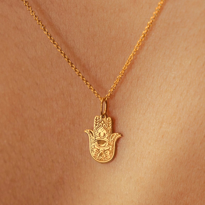 Mini Hamsa Pendant Necklace 18k Gold Filled Charm Hand of God Jewelry Evil Eye Necklace Gift for Her 画像 4