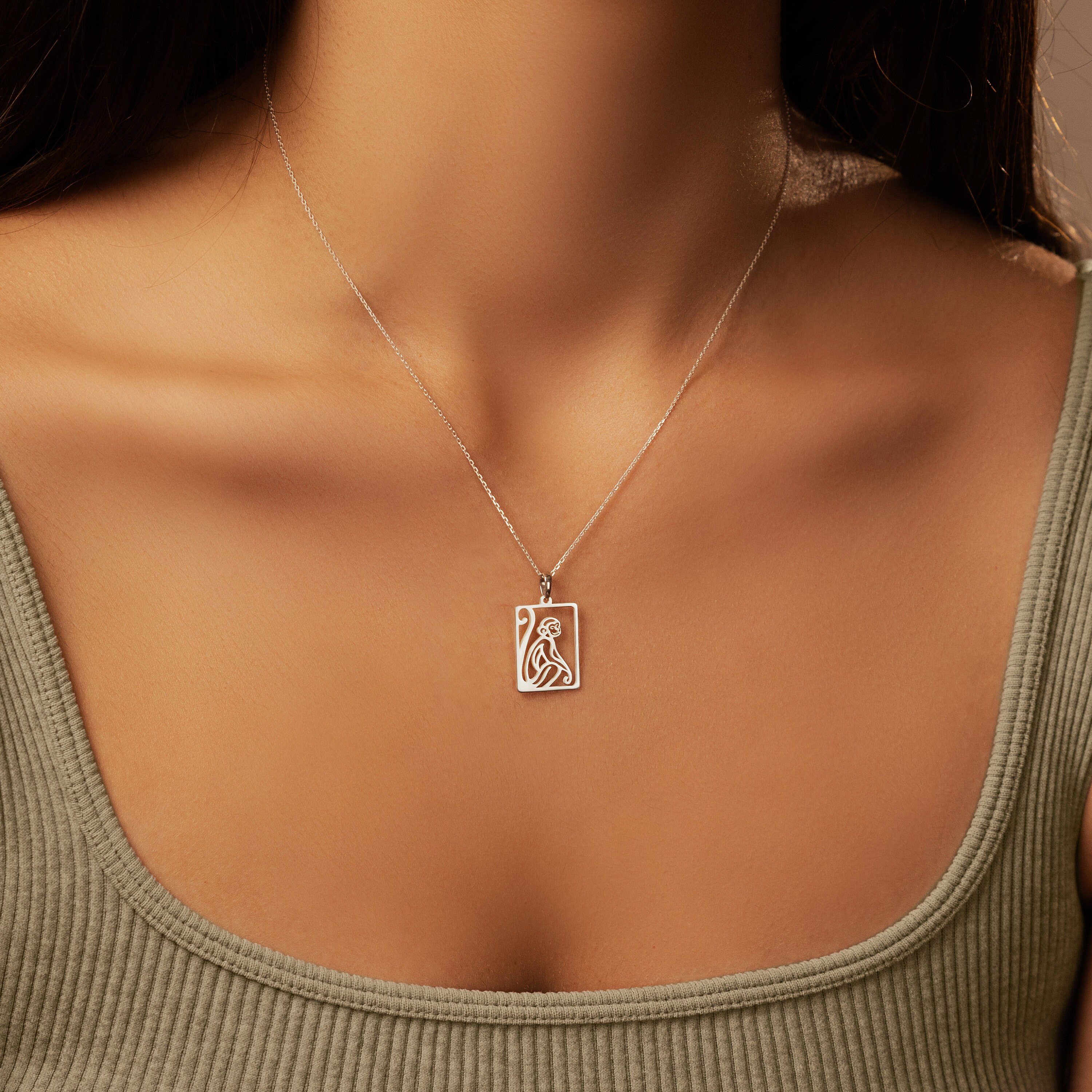 Entrega En 24 Horas] Collar De Los Hombres De Moda Colgante De Cadena Cubana Gengar Estilo De Dibujos Animados Oro Y Plata De Metal I.441014611