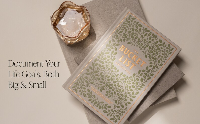 Our Bucket List Adventures: A Bucket List Journal For Couples - Wedding Gift, Anniversary Gift, Gift For Couples, Gift for Couple