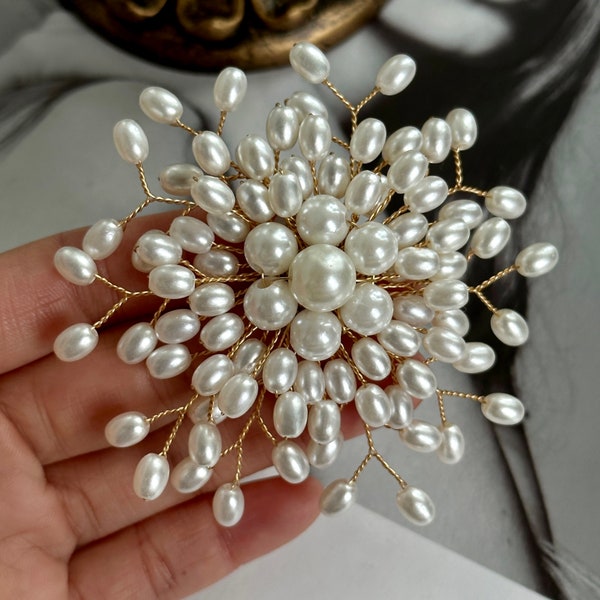 Hand Wired Pearl Bouquet Brooch, Classy Pearl Brooch Pin, Large Floral Brooch for Wedding, White Pearl Bridal Brooch, Elegant Bouquet