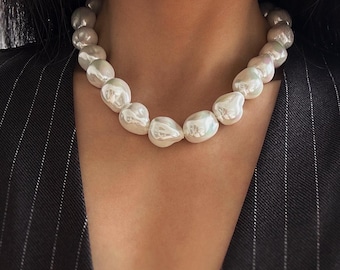 Simple Baroque Pearl Necklace, Extra Large Pearl Choker, Pearl Statement Necklace, Irregular Pearl Necklace, Oversized Pearl Necklace