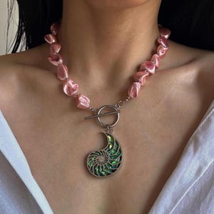Bohemian Snail Shell Necklace, Mermaid Core Abalone Necklace, Pink Shell Beaded Necklace, Summer Beachy Necklace, Seashell Jewelry