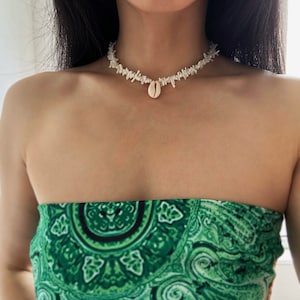 Natural Sea Shell Choker, Cute Coral Chips Necklace, One of a Kind, White Shell Necklace, Dainty Stacking Necklace, Bridesmaid Gifts