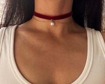 Dainty Pearl Choker, Vintage Velvet Choker, Dainty Necklace, Y2K Choker Necklace, Chain Choker, Adjustable Chain Closure, Gifts for Her