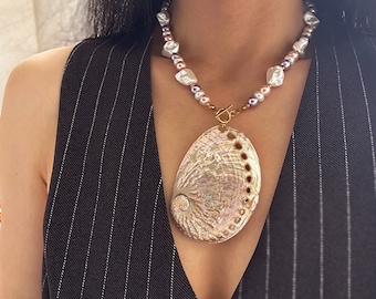 Natural Shell Necklace, Sea Shell Chunky Necklace, Shell Beaded Choker, Stunning Statement Necklace, Beach Necklace