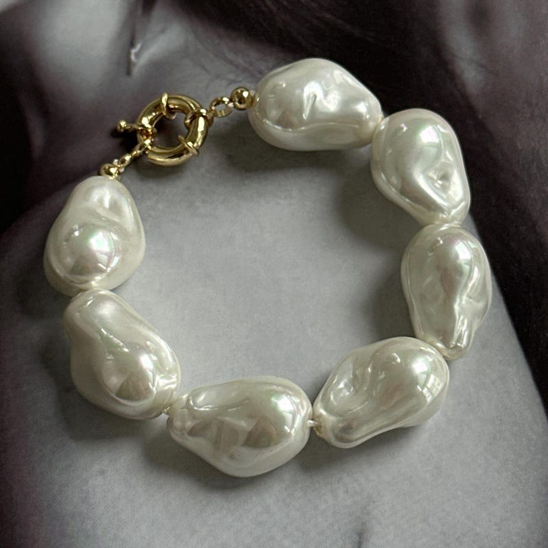 Baroque irregular pearl bracelet