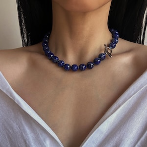Collier en lapis-lazuli véritable, collier noué à la main avec pierres précieuses bleues naturelles, collier tendance en lapis bleu unisexe, collier multi-voies