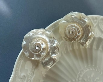 Summer Seashell Earrings, Boho Sea Shell Earring Studs, Beach Earrings, White Shell Earrings, Statement Earrings, Unique Shell Jewelry