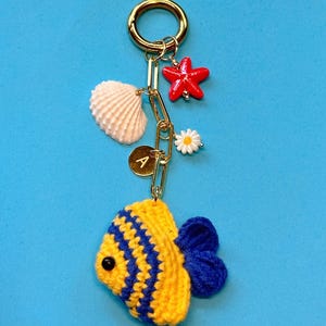 Cute Fish Bag Charm with Initial and Real Sea Shell, Sea Life Bag Charm, Colorful Ocean Theme Key Chain, Fish Accessories, Ocean Lover Gifts
