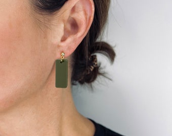 Minimalistische Ohrringe, Längliche Baumeln, Rechteck, Leichte Ohrringe, Handgemachter Schmuck, Gold & Grün, Muttertagsgeschenk für Sie