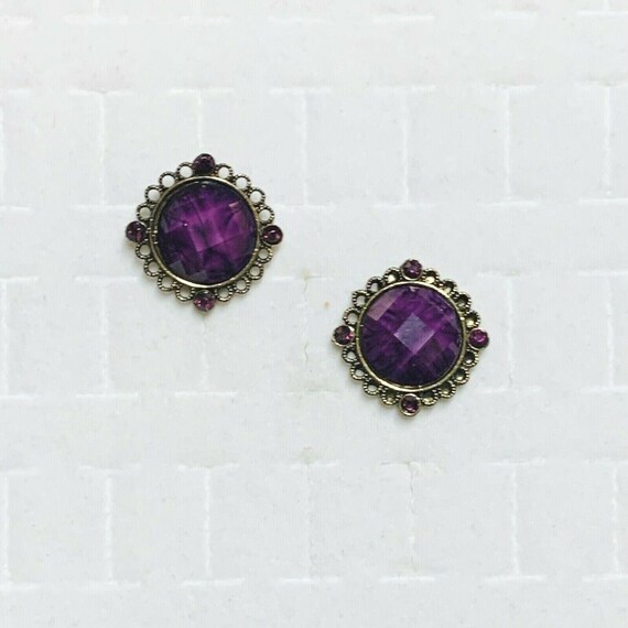 Vintage Clip On Earrings Purple Faceted Plastic G… - image 1