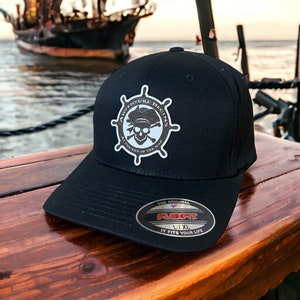 Pirates Adventure Beginnt am Ende der Map Leder Patch Hut Flex-Fit